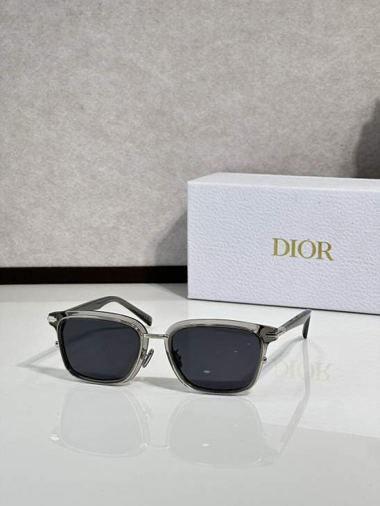 Picture of Dior Sunglasses _SKUfw77817052fw